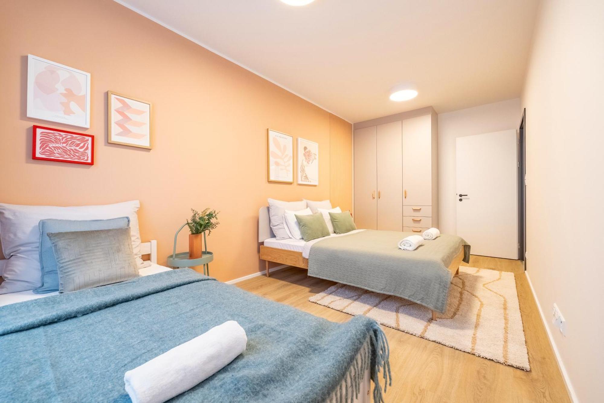 Appartement Spacious 3br - 2 Parking Spots, Full Kitchen, By Gravity Praag