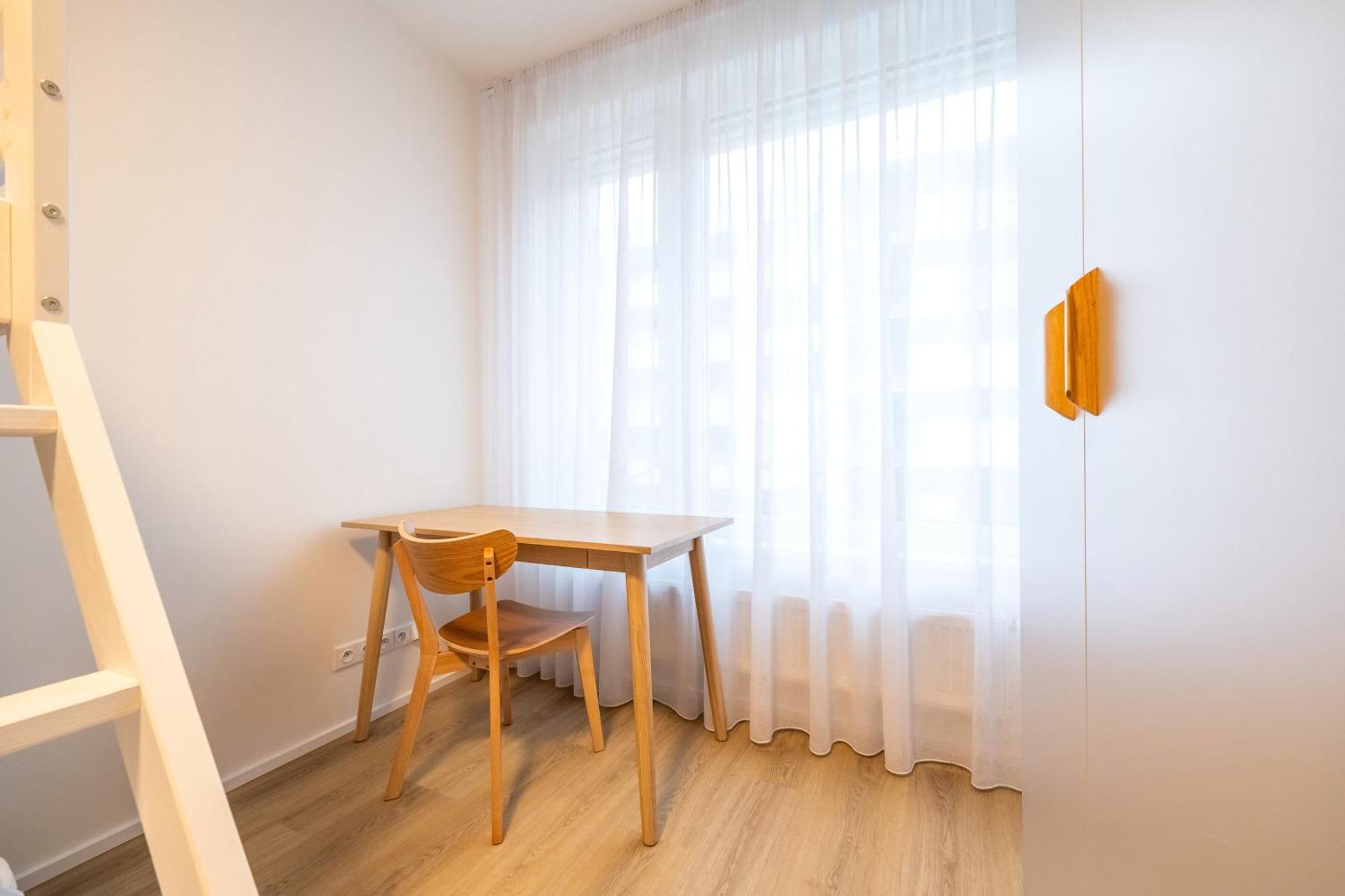Spacious 3br - 2 Parking Spots, Full Kitchen, By Gravity Apartmán *